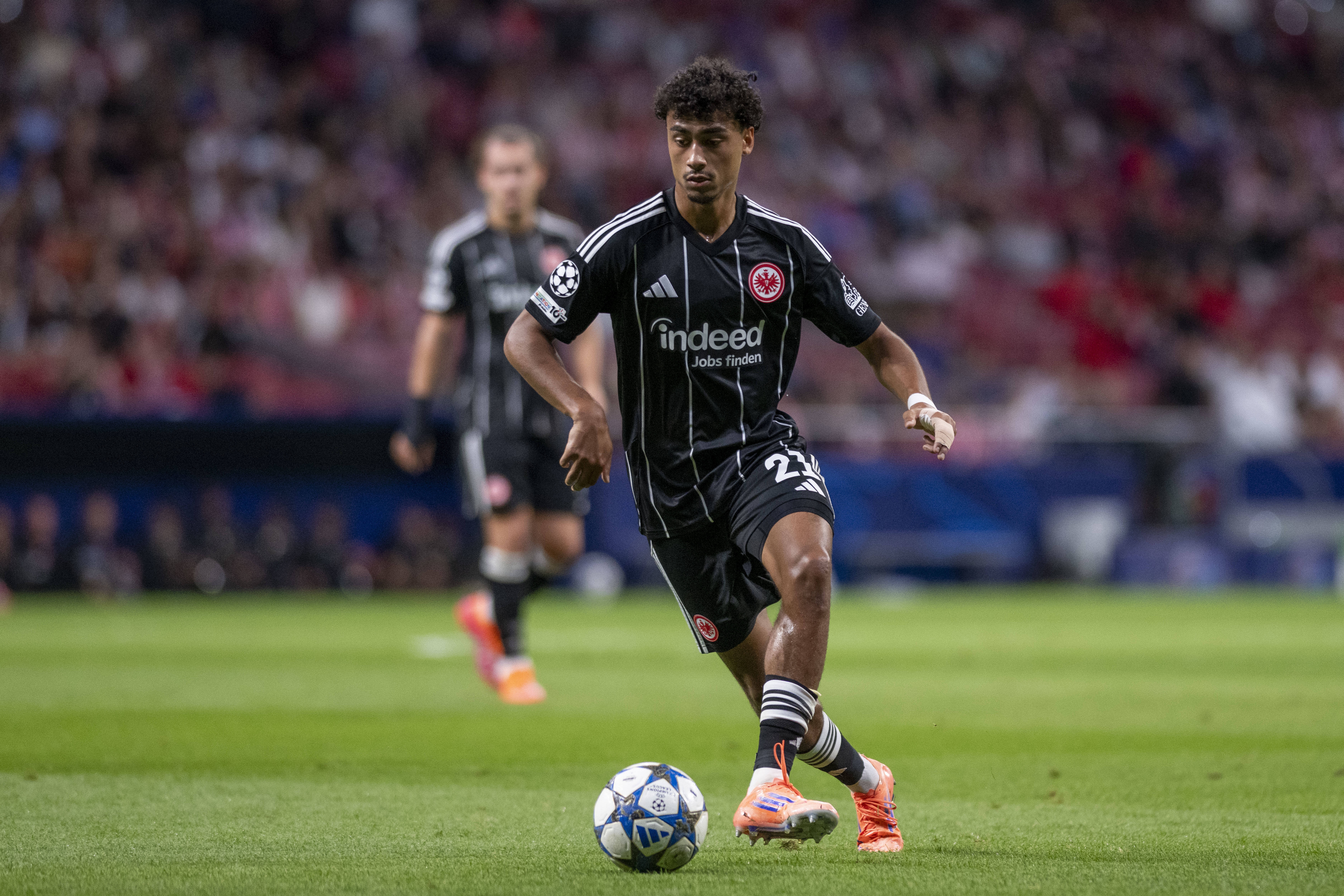 德天空：利物浦考察法兰克福后卫布朗，对方要价至少6000万欧